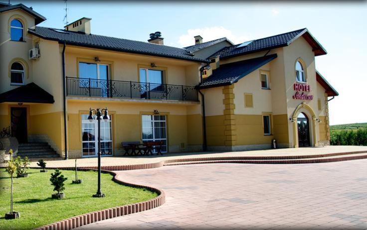 Hotel Andersen رشيشوف المظهر الخارجي الصورة